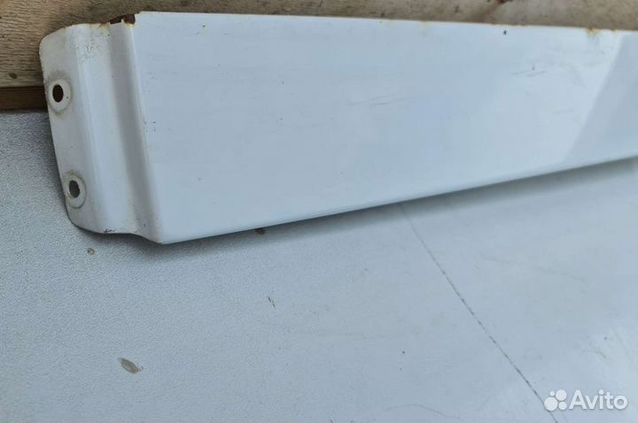 Накладка направвляющей двери Mercedes W638