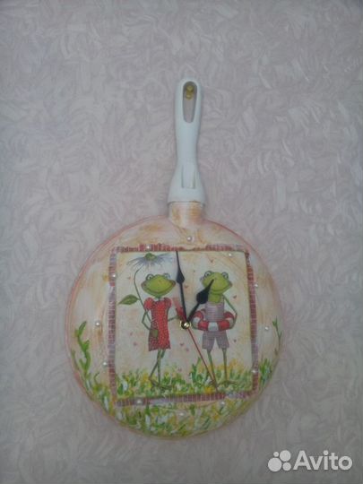 Часы из сковородки ручная работа