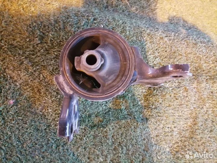 Опора двигателя (подушка двс) левая MN101574 Mitsu