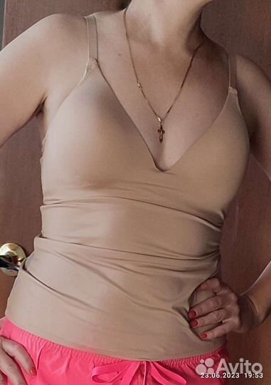 Майка с чашечками