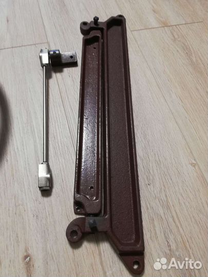 Привод и педаль швейной машинки