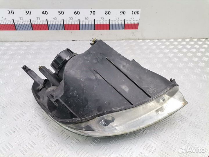 Фара передняя для Ford Fiesta 5 1320349