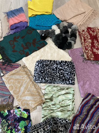 Шарфы, платки, снуды 25 штук