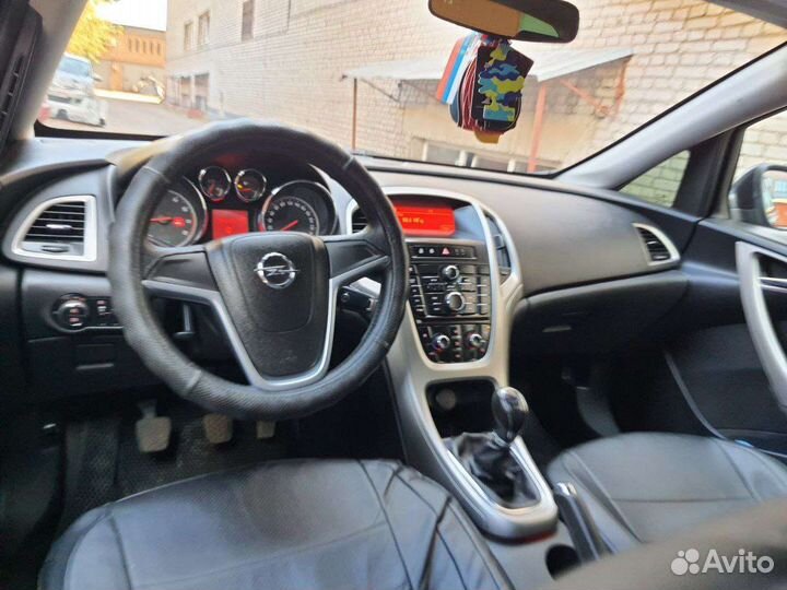 Opel Astra 1.6 МТ, 2011, 168 000 км