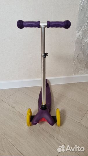 Самокат детский со светящимися колесами