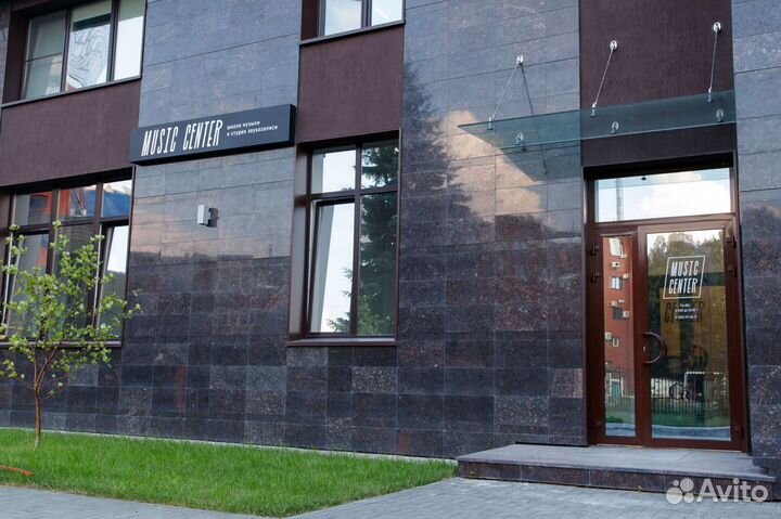 Уроки / обучение игре на гитаре - школа музыки