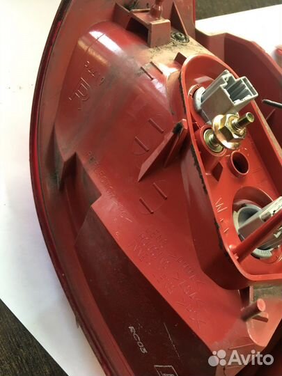 Стоп задний фонарь Mazda Demio DY3W