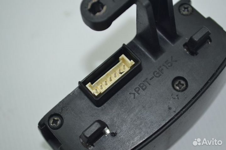 Мультикнопки на руле, нижняя scania R-Series (01.0