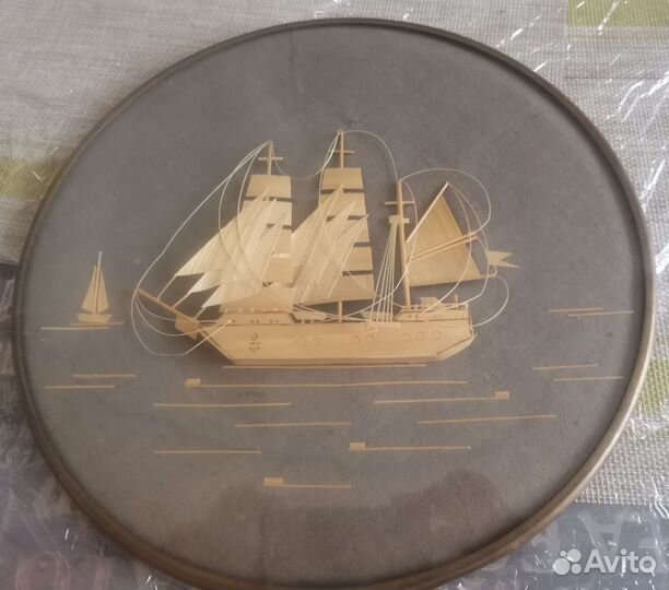 Декоративное панно из соломки парусник - 