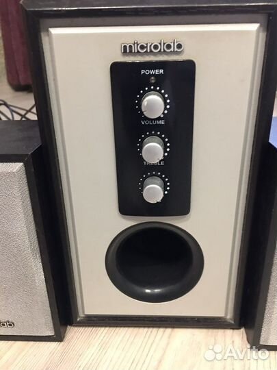 Сабвуфер и колонки microlab