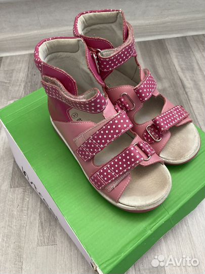Босоножки для девочки
