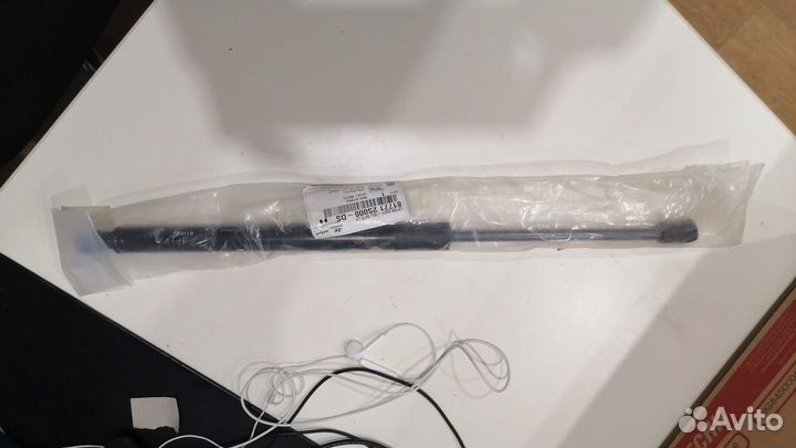 Амортизатор крышки багажника KIA,hyundai