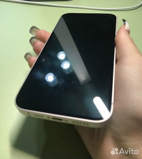 iPhone 13