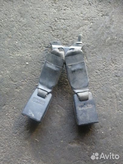 Ответная часть ремня безопасности задняя Ford