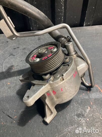 Насос гидроусилителя руля Mercedes-Benz M-Klass