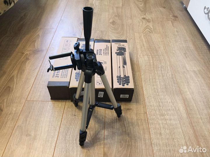 Штатив универсальный с держателем для смартфона