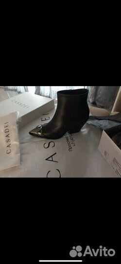 Ботинки женские