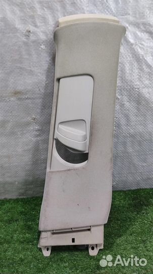 Обшивка правой стойки Lexus RX400H 2007