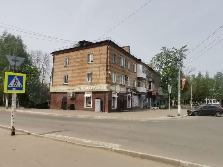 2-к. квартира, 41 м², 1/3 эт.