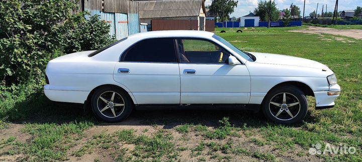 Toyota Crown 2.5 AT, 1992, 100 000 км