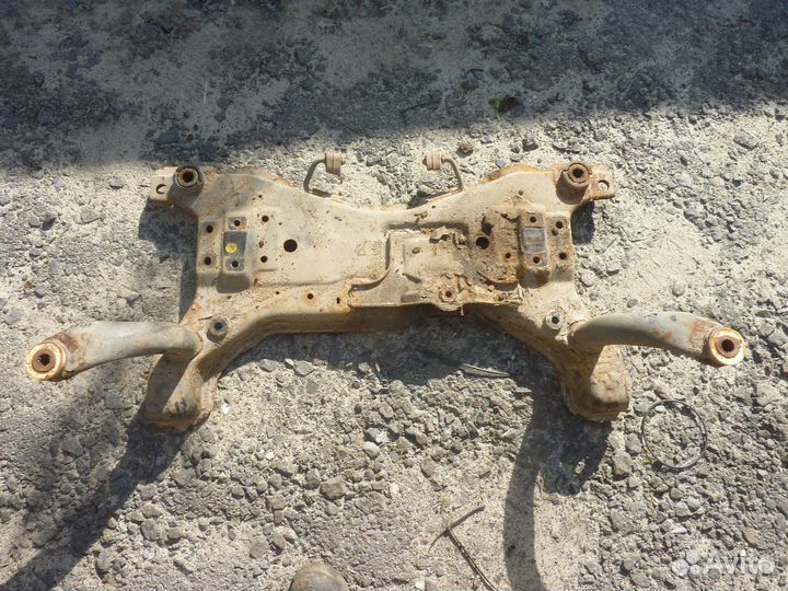 Ford Focus 2 2.0 подрамник балка передняя