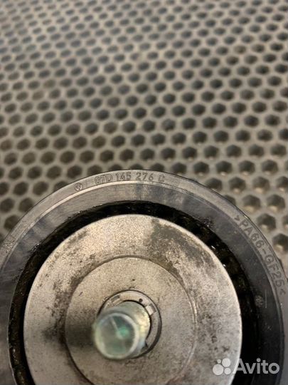 Ролик обводной навесного оборудования Bentley