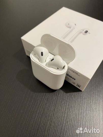 Беспроводные наушники apple airpods 1