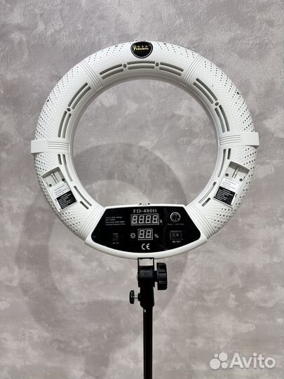 Кольцевая лампа со штативом 45