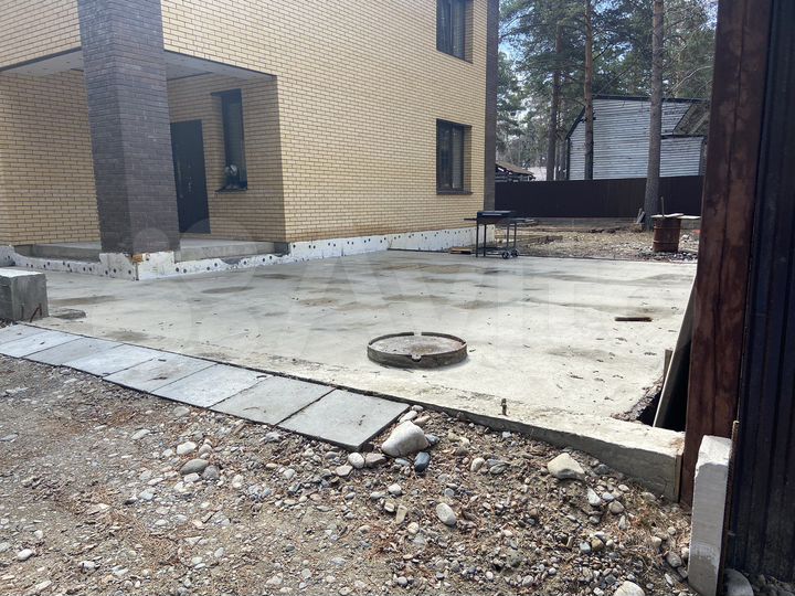 Дом 220 м² на участке 7 сот.