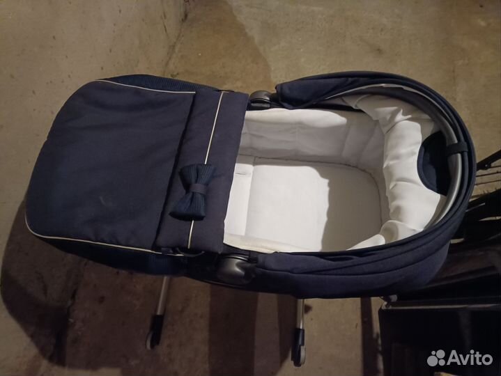 Коляска с автолюлькой