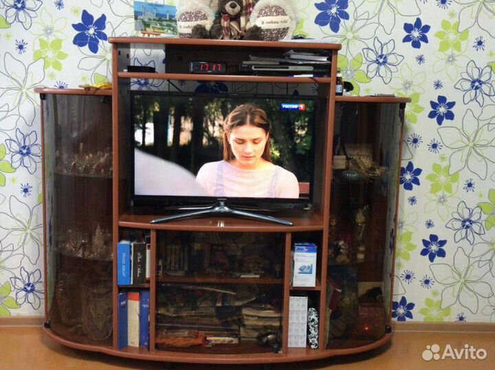 Стенка в гостиную