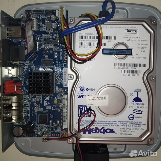 Видеорегистратор Dahua DHI-xvr4104c-S2