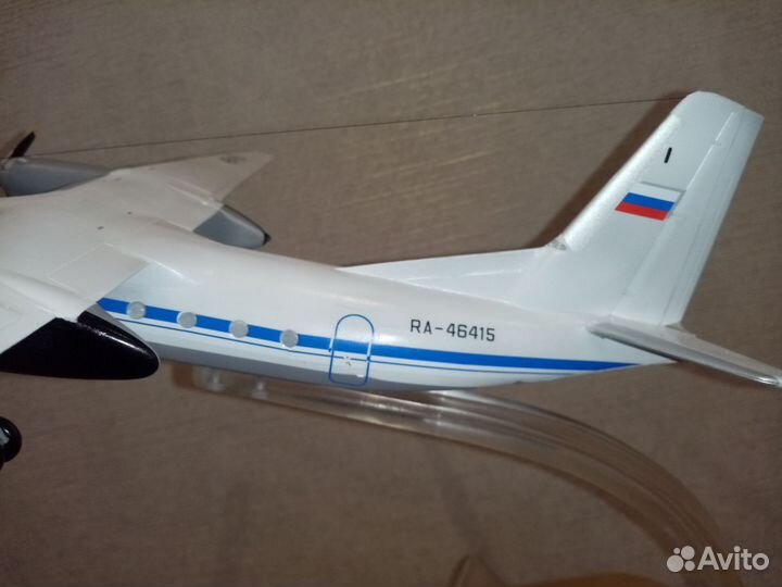 Модель самолёта ан 24, 1/48