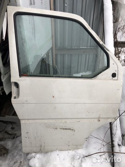 Дверь передняя правая Volkswagen T4