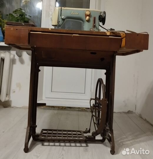 Швейная машина Лада Чехословакия