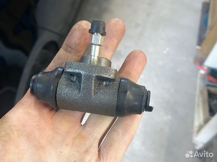 Цилиндр тормозной Audi 100/80/vw caddy/G3/passat/s