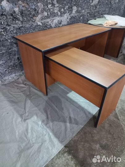 Стол офисный