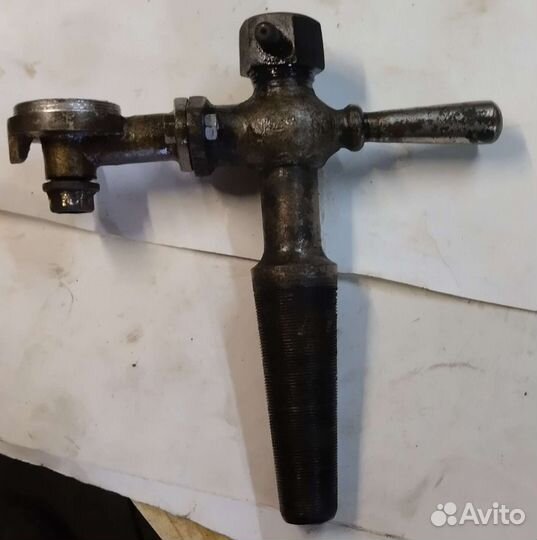 Старинный бочковой насос