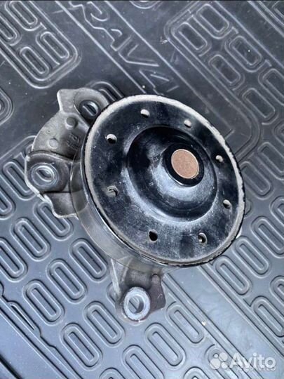 Помпа Toyota rav 4 4 поколения 3zr-fe