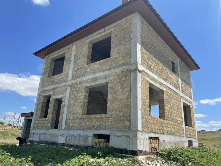 Дом 300 м² на участке 8 сот.