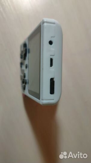 Портативная игровая приставка 8 bit/400 games