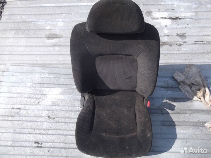 Сидение правое Hyundai Sonata EF 01-12