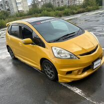 Honda Fit 1.3 CVT, 2008, 273 000 км, с пробегом, цена 615 000 руб.