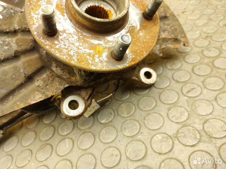 Кулак поворотный передний правый Suzuki Grand