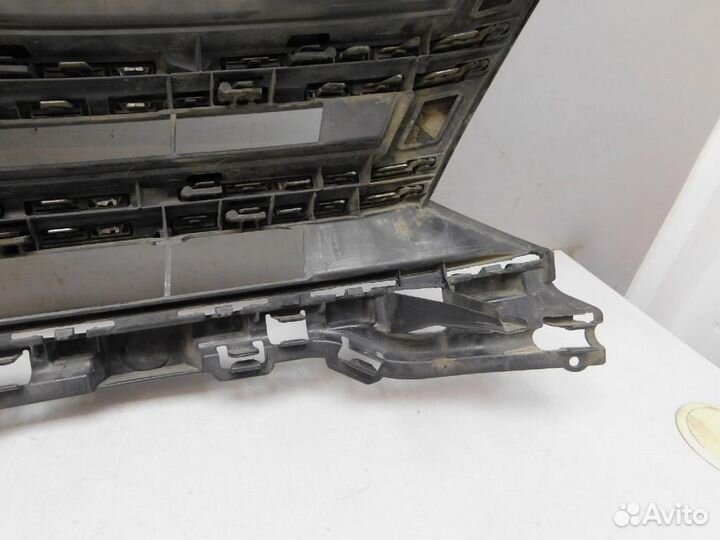 Решетка радиатора Volkswagen Tiguan