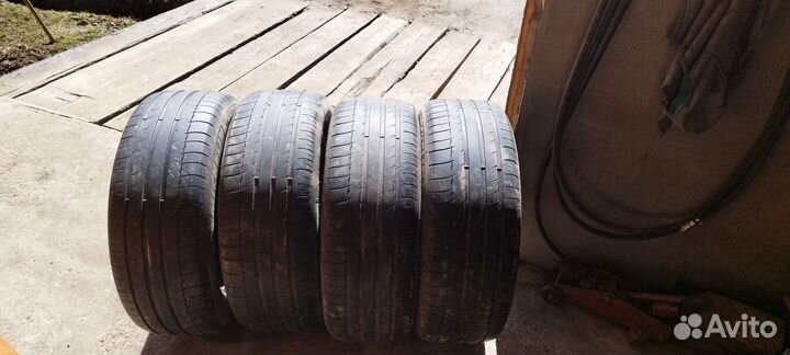 Michelin Latitude Sport 235/55 R17
