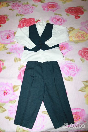 Костюм тройка