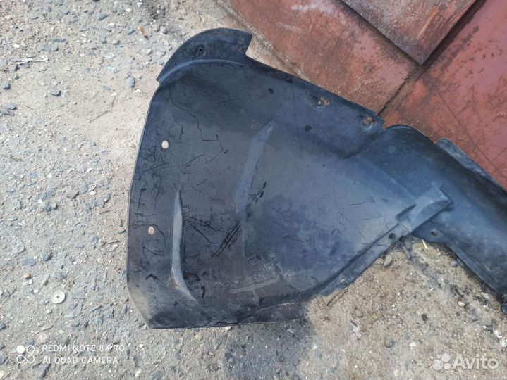 Ауди А4В5 Подкрылок левый 8D0 821 171B