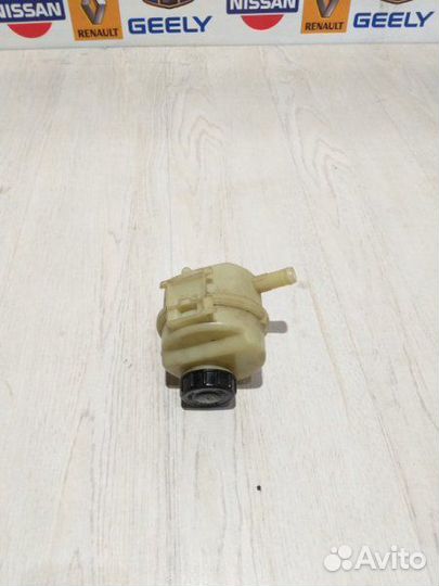 Бачок гидроусилителя гур Renault sandero 2