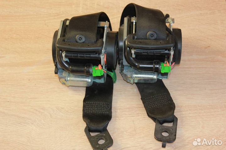 Ремни безопасности задние Mercedes W204 (2011-201